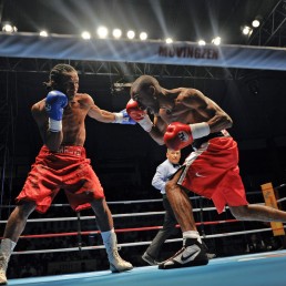 box fight in Lima ring miraflores