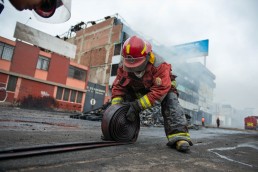 fireman bomberos lima city air pollution